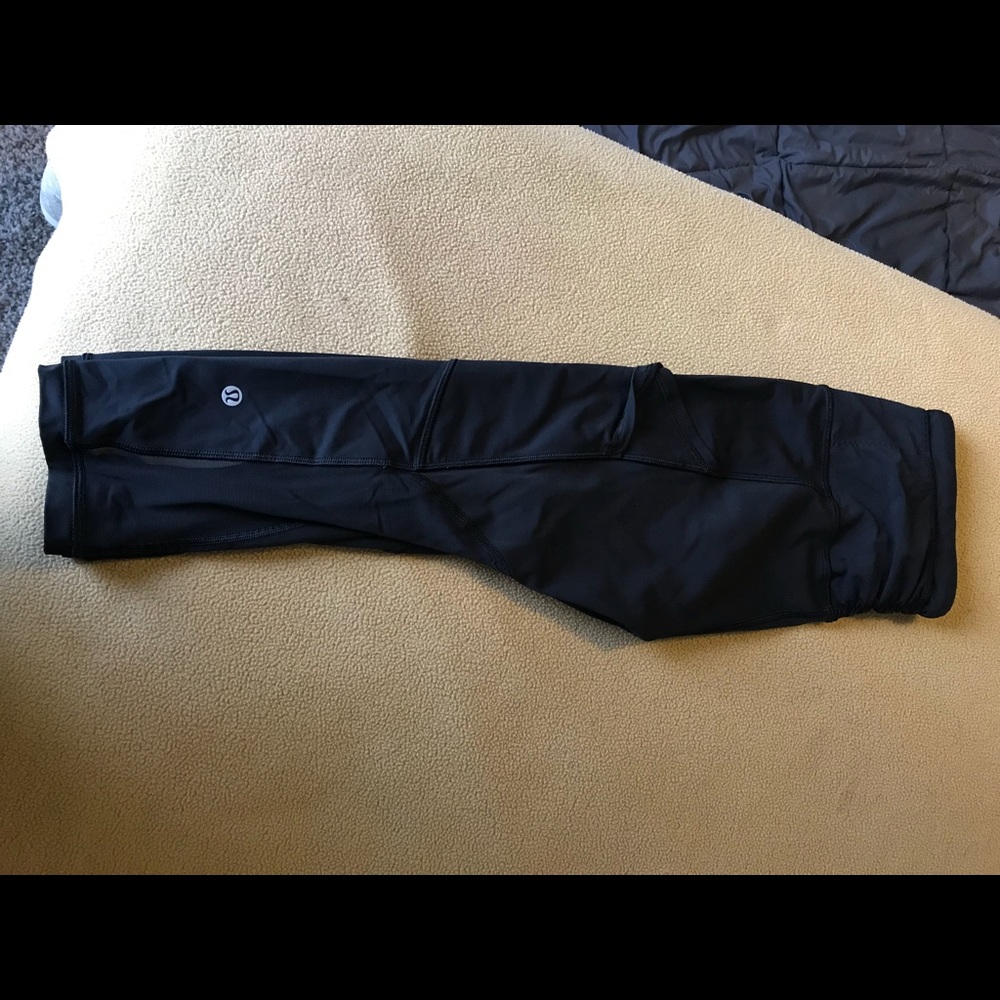 Lululemon Crop sz 4